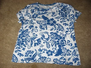 Camisa Top Mujer Nueva Sin Etiquetas Azul Blanco Flor CROFT & BARROW Manga Corta Tejida Grande - Imagen 1 de 1