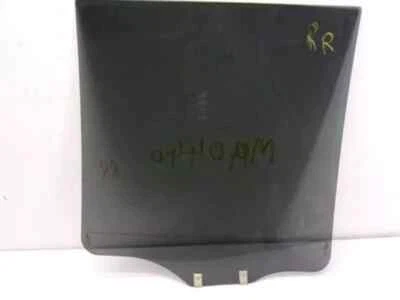 Стекло дверное оконное Montero 2001 2006 Mitsubishi правостороннее со стороны пассажира заднее - Изображение 1 из 4