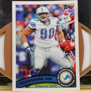 Tarjeta de fútbol americano Topps 2011 #104 *** NDAMUKONG SUH *** Novato del año - Imagen 1 de 4