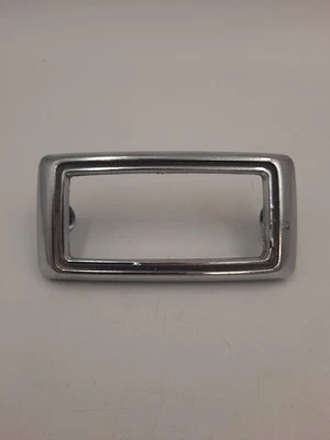 Ford Mustang 1969 luz de señalización lateral bisel cromado C9AB-15A466-A pines intactos  Foto 1 de 4