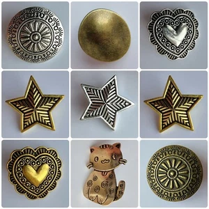 BOTONES METÁLICOS GRANDES - 30MM, VÁSTAGO, ESTRELLA, REDONDO, TRIBAL, CORAZÓN, GATO, CHARCO, REINO UNIDO - Imagen 1 de 13