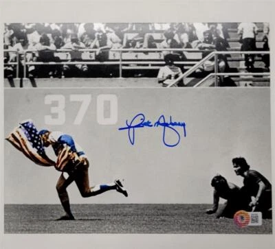 Rick Monday signed Saves the American Flag 8x10 Photo autograph ~ Beckett BAS - Image 1 of 3