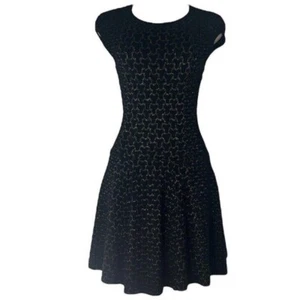 Vestido Torn by Ronny Kobo Calce y Acampanado Negro Dorado Brillante Fiesta Cóctel Vestido M - Imagen 1 de 5