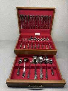Oneida Community Stainless Flatware Chatelaine 67 piece - Picture 1 of 24