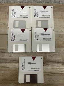 1986 Microsoft Works Version 2.0 & 1991 Version 4.0 For Apple 3.5" Floppy 5 Disc - Picture 1 of 7