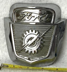 ORIGINAL 53,4,5,6 FORD F-100,250 TRUCK HOOD EMBLEM,CENTER,FRONT,BAAA-16637-A,19 - Bild 1 von 6