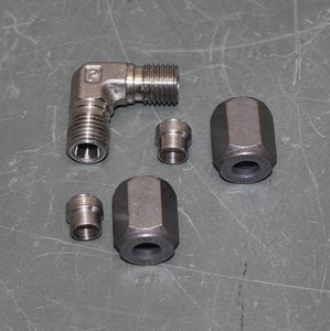 Parker Ferulok Elbow Compression Fitting 4 EBU-SS, 1/4" x 1/4" Tube OD, 316SS - Picture 1 of 5