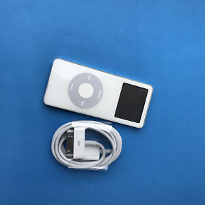 Apple iPod Nano A1137 1st Generation 1GB MP3 Player White #U4757