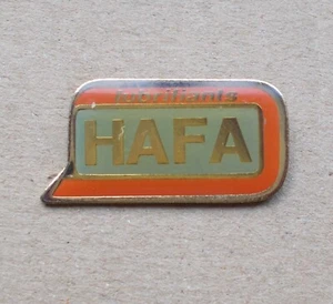 Badge Vintage Pins Pétrole Oil HAFA France Europe Produit pétrolier orange - Imagen 1 de 2