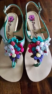 Poetic License Womens Size 8.5 Summer Hoopla Sandals Green with Flowers - Picture 1 of 3