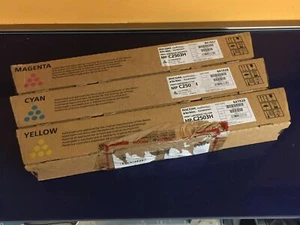 LOTTO 3 TONER Ricoh CIANO MAGENTA GIALLO Colori C2503H ORIGINALI NUOVO* - Picture 1 of 3