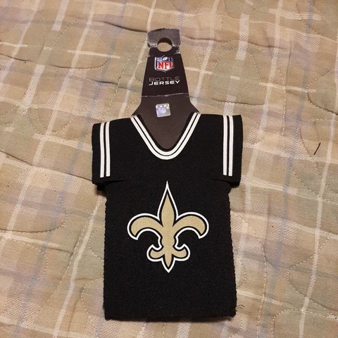 NEW ORLEANS SAINTS 12oz JERSEY Bottle Koozie Holder Cooler Football Cover