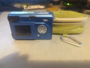 VistaQuest VQ500 5 Megapixel Digital Camera Untested With Case Logic Camera Case - Picture 1 of 7