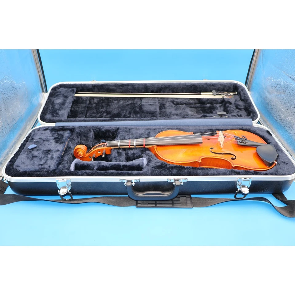 Bernard Mueller Eastman Strings VL155 4/4 Violin - Image 1 of 4