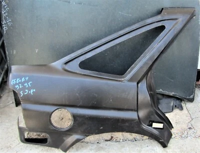 Guardabarros trasero derecho Ford Escort 5 puertas modelo 1993 95 OEM 6925926 nuevo  Foto 1 de 4