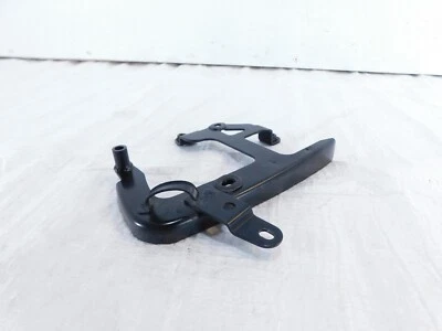 Soporte de montaje de carenado cubierta lateral derecha Honda Magna 750 VF750 VF750C 1994-2003 Foto 1 de 4