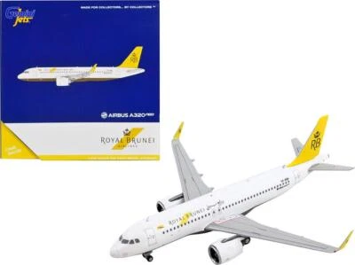 Avión comercial Airbus A320neo Royal Brunei Airlines blanco con cola amarilla Foto 1 de 4