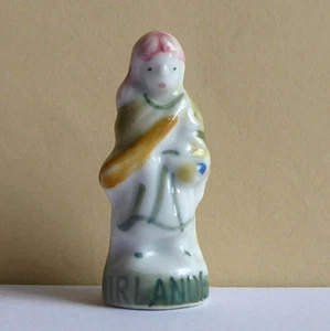 Fève Couples d' Europe - 1993 - Femme d' Irlande - Picture 1 of 1