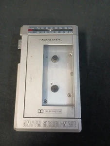 Realistic Walkman Cassette Player FOR PARTS OR REPAIR - Picture 1 of 6