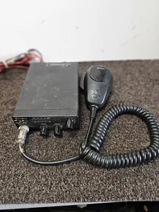 Cobra 19 Dx III 40 Channel Compact CB with Illuminated Display - Zdjęcie 1 z 4