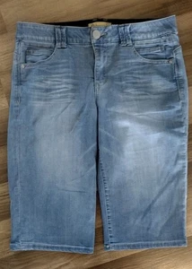 Democracy Woman's Denim Capris Stretch Waistband Size 10 Ab Technology Clean - Picture 1 of 6