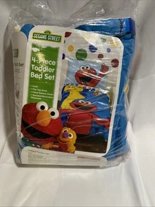 New Sesame Street 4 Piece Toddler Bed Comforter Blanket - Picture 1 of 2