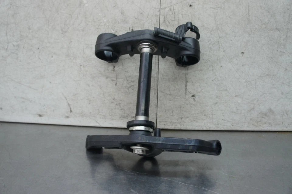 391 G KTM DUKE RC390 RC 390 2015 OEM TRIPLE ÁRBOL Foto 1 de 4