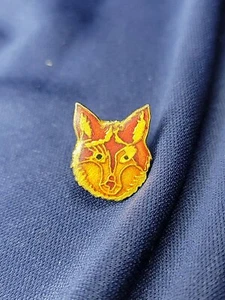 Vintage red & Gold Accent Wolf Face Head  Lapel Pin No Makers Mark Visible - Picture 1 of 2