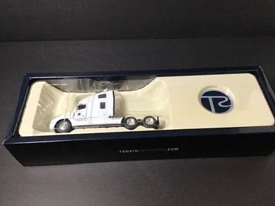 Tonkin Replicas Freightliner Columbia Sleeper Cab Landstar Tractor 1:53 Scale - Image 1 of 4