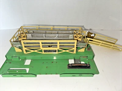 LIONEL POSTWAR O GAUGE 3656 OPERATING CATTLE STOCKYARD W/RUMP-WORKS - Image 1 of 4