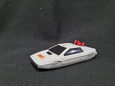 CORGI TOYS LOTUS ESPRITE 007 JAMES BOND  SCALA  1/43  DIE CAST  - Immagine 1 di 4