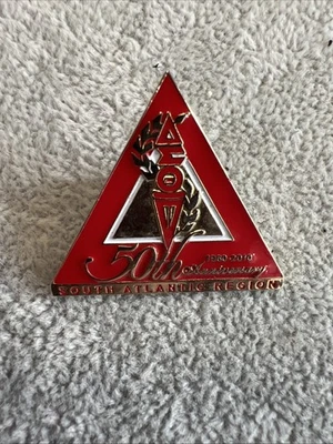 Pin de Delta Sigma Theta 50 Aniversario Región del Atlántico Sur Foto 1 de 3