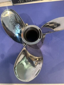 Like New Mercury Marine Black Hawk Front Propeller 48-822855-28 - Picture 1 of 3