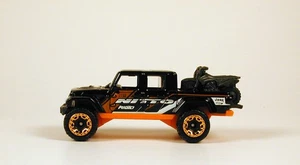Hot Wheels 2020 Jeep Gladiator w/ Motorcycles "Nitto" Black No Package - Picture 1 of 3
