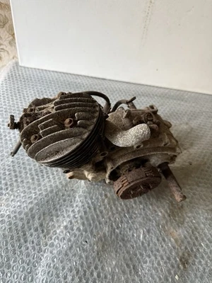 NSU Quickly Motor Deko Bodenfund unrestauriert Ersatzteilspender Oldtimer Moped - Bild 1 von 4