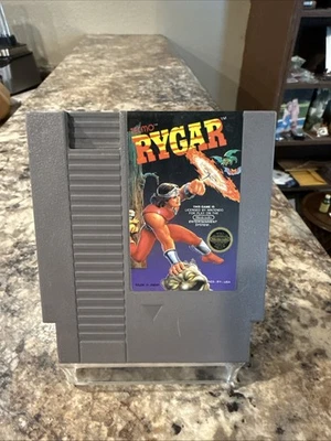 Sistema de entretenimiento Rygar 5 tornillos Nintendo NES, 1987 solo cartucho de juego suelto Foto 1 de 4