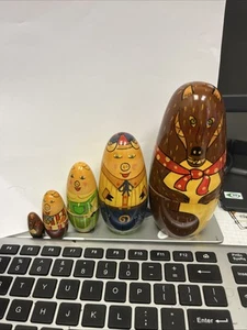 Vintage Nesting Dolls Set of 5 - Handcrafted Matryoshka Collectible - Picture 1 of 8