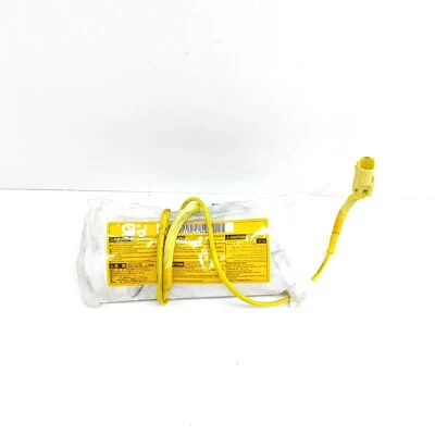 Unité de sécurité du siège avant droit TOYOTA LAND CRUISER J120 GA332-00370 - Image 1 of 4