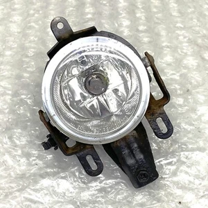 FRONT FOG LAMP MITSUBISHI PAJERO V77W MK3 3.8 - Picture 1 of 10
