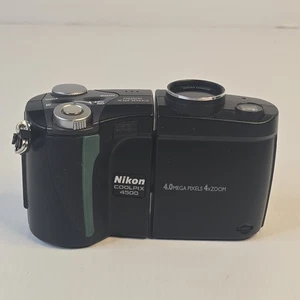 Nikon COOLPIX E4500 4.0MP Digital Camera only Untested Repair or parts w/case - Picture 1 of 16