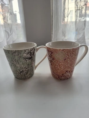 Spode Morris & Co Espresso Cups x2 Floral Design, Green, Red - Image 1 of 4