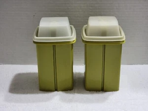 2 Vintage Tupperware Green Pickle / Pepper / Olive Keepers  Inserts & Lids #1330 - Picture 1 of 4