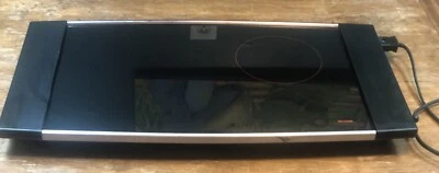 Placa de aquecimento elétrica superior de vidro Maxim WT-46 com três configurações e ponto quente - Imagem 1 de 4