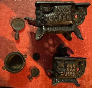 2 x Vintage Miniature Queen Black Cast Iron Stove Toy with some parts - Picture 1 of 3