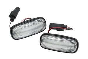 LAND ROVER DEFENDER / FREELANDER / DISCOVERY 2 SEQUENTIAL LED SIDE MARKER LIGHTS - Picture 1 of 12