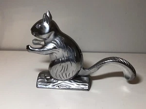 Squirrel Nutcracker - vintage metal kitchen gift - - Picture 1 of 6