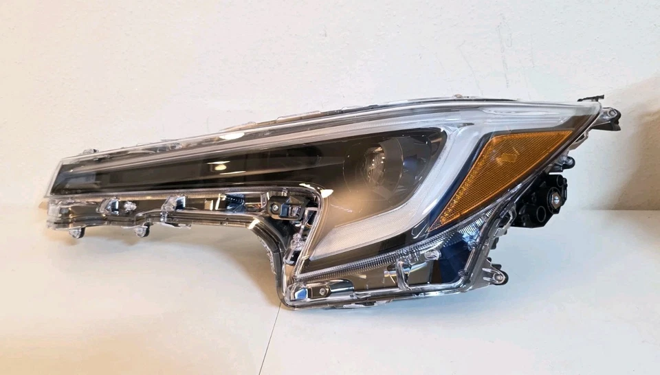 Conjunto de faros LED izquierdos Toyota Corolla 2024-2025 construido en Japón OEM 81150-12N20 Foto 1 de 4
