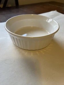 Cazuela blanca francesa Corning Ware 24 oz - 708 ml de gres - Imagen 1 de 4