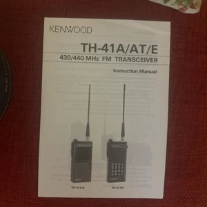 RADIO TRANSCEPTOR KENWOOD TH-41 A AT E Folleto Manual - Imagen 1 de 4
