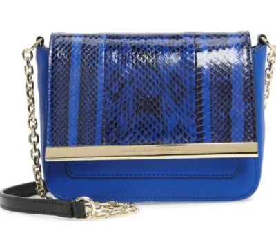 Bolsa tiracolo Diane Von Furstenberg Voyage micro couro de cobra L144208 - Imagem 1 de 4